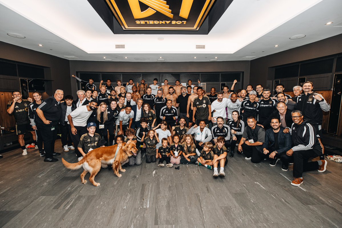 LAFC's tweet photo. Goodnight, Los Angeles 😴 https://t.co/rjmpXT2T3w