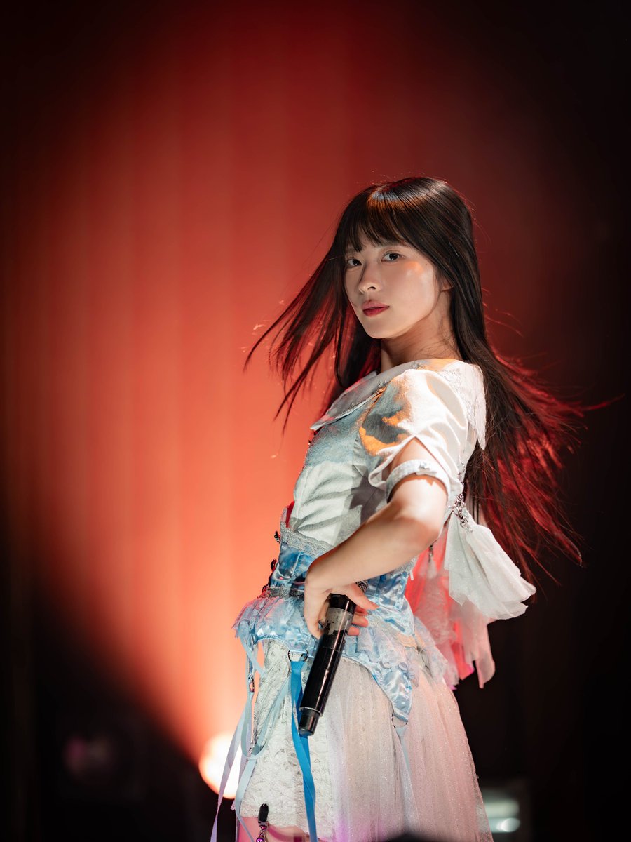 yui_hzme's tweet photo. HzMeは基本静止画・動画共に撮影可能です📸
そして藤井は、特大二重顎など余程の事故が起きておらず、表現を写してくださっている場合は掲載可能です☺️

出さない方がいいのかな？というあなたの優しさや判断も受け取っています😚
かわいい顔だけ載せて欲しかった時期も過去にあったので、その判断はアイドルカメコ界において大切なものと思います！！！！
もちろん今もキマってる写真も好きですもの🤤

HzMeになってすぐの頃、
「この子は自分の表現ではなくHzMeを表現している」
という素敵な言葉を貰ったことがあり、それからはそんな姿を映してくれている写真も嬉しくて誇りに思うようになりました😳

自信を持たせてくれているのは日頃のみんなの言葉だよ！本当にありがとう☺️

他にも魅力的なメンバーがあと5人もいますので、是非一度 HzMeのライブへお越しください☺️🔥

※イベントさんによってはNGの場合もあります
#HzMe