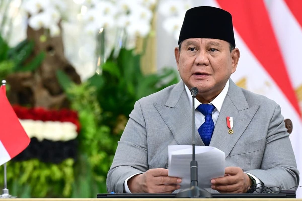 LambeSahamjja's tweet photo. BREAKING NEWS
PRABOWO AKAN LANTIK LAGI PEJABAT SIANG INI 
UNTUK POSISINYA MASIH BELUM DI UMBAR https://t.co/BSb8IROkRj