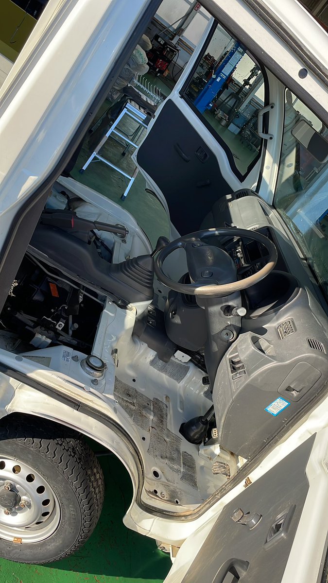 mikuniauto's tweet photo. シートも外してピカピカにしてい���ます♪
ぜひ一度ご覧ください🙏 https://t.co/ISTLK5bE5w