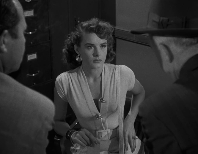 bombadil6's tweet photo. Remembering actress Jean Peters on her B'day, here in Pickup on South Street (1953). https://t.co/ePFm4MJVP8