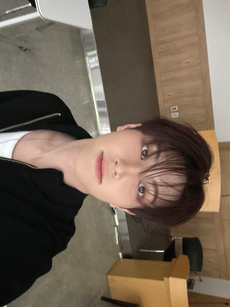 TNX_twt's tweet photo. - TIMES SQUARE - 🕺🏻

#TNX #티엔엑스
#최태훈 #TAEHUN https://t.co/JMo5DQuPng
