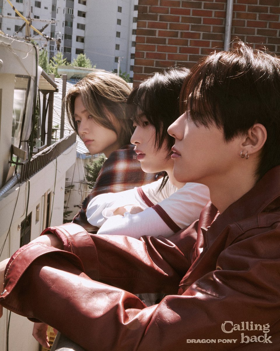 UpdateKBoys's tweet photo. LINDOS! O Dragon Pony divulgou fotos conceituais em grupo para o lançamento do single álbum 'Calling back', que sairá no dia 05 de novembro!
#DragonPony #드래곤포니
#Callingback https://t.co/Dx88AlWieE