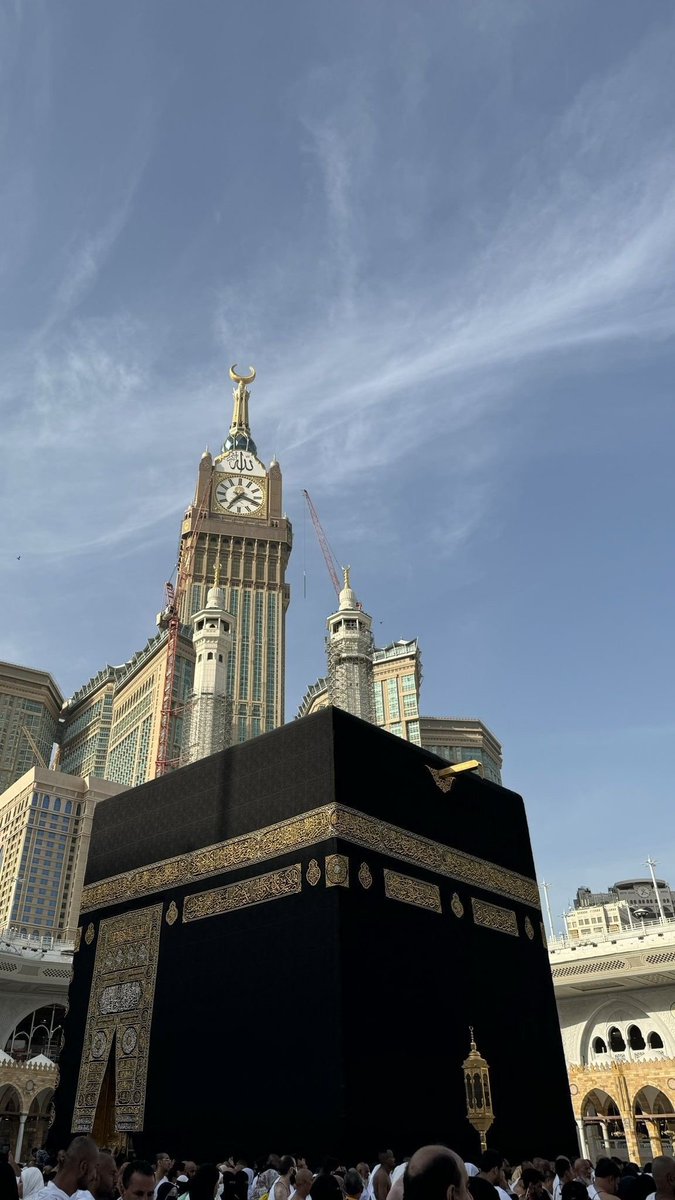 EchoeVeiled's tweet photo. اللهم احفظ بلاد الحرمين من كل سوء، واحمِ سماءها وأرضها وحدودها، وردّ كيد كل من أراد بها شرًا في نحره، اللهم احفظ مكة المكرمة قبلة المسلمين، واحفظ بلادنا قيادةً وشعبًا وجنودًا، وأدم علينا نعمة الأمن والأمان، واجعل هذا البلد آمنًا مطمئنًا إلى يوم الدين💚 https://t.co/LDINQXphPB