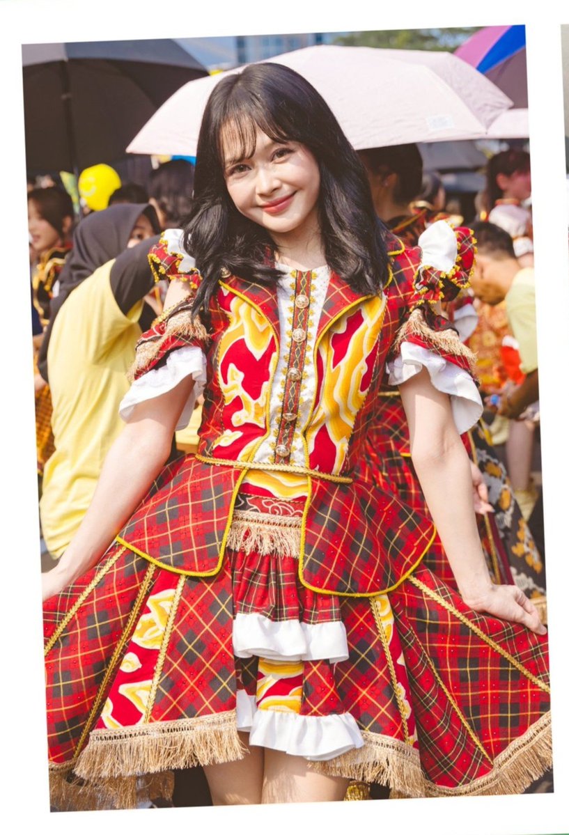 Fenidelity_INA's tweet photo. @F_FeniJKT48 [PHOTO] Feni on JKT48 Digital Photobook "Smiles Come To You" https://t.co/Y9Zcfd5L5v