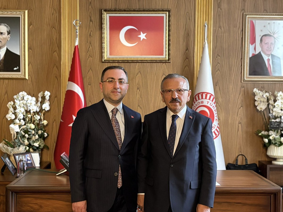 aliihsangurel60's tweet photo. 📍Ankara - Türkiye Büyük Millet Meclisi

TBMM Başkanvekilliği görevine seçilen Tokat Milletvekilimiz Sn. Yusuf Beyazıt’ı ziyaret ederek hayırlı olsun dileklerimizi ilettik.

Başkanımıza yeni görevinde başarılar diliyorum. https://t.co/mkie4TN2wU