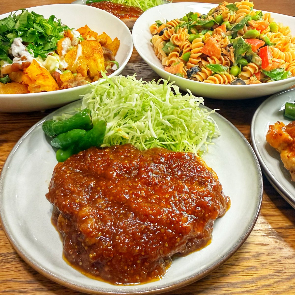 ojisan_ryouri's tweet photo. ・ポークチャップ
・パスタサラダ
・クリスピーポテトサラダ https://t.co/5eBUh8AKzx