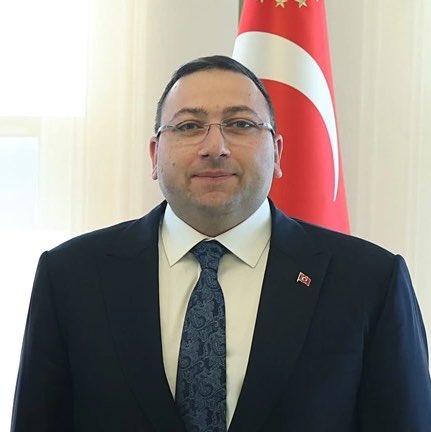 gunddemhaber's tweet photo. SON DAKİKA | Üsküdar Belediye Başkan Vekili Dündar Ziya Gültekin dahil 1'i ağır 5 kişi zincirleme trafik kazasında yaralandı. https://t.co/IdwkBSYZ3E
