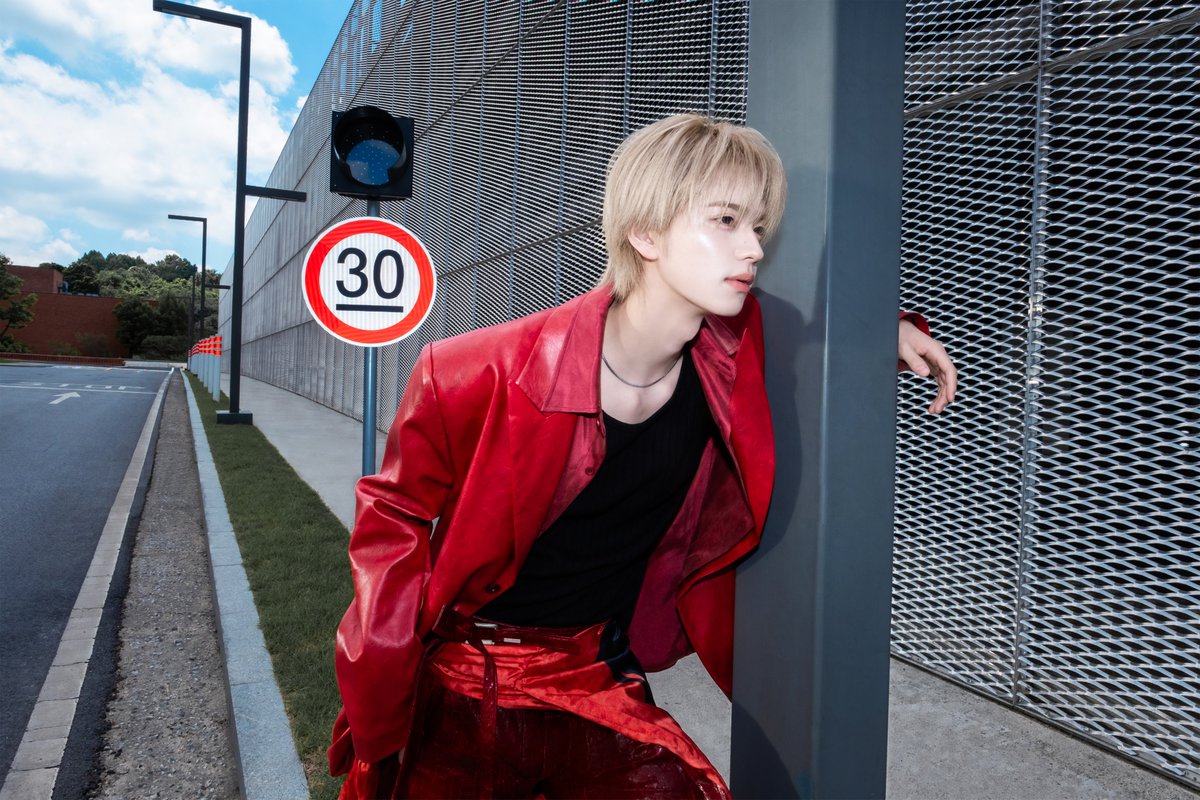 TWS_PLEDIS's tweet photo. TWS : 2nd Single Album 'TO US'
Official Photo Beyond Ver.

#SHINYU #신유

✉️ 2026.11.2. 6PM (KST)

#TWS #투어스 #247WithUs
#TO_US https://t.co/E0DNSjg2I1