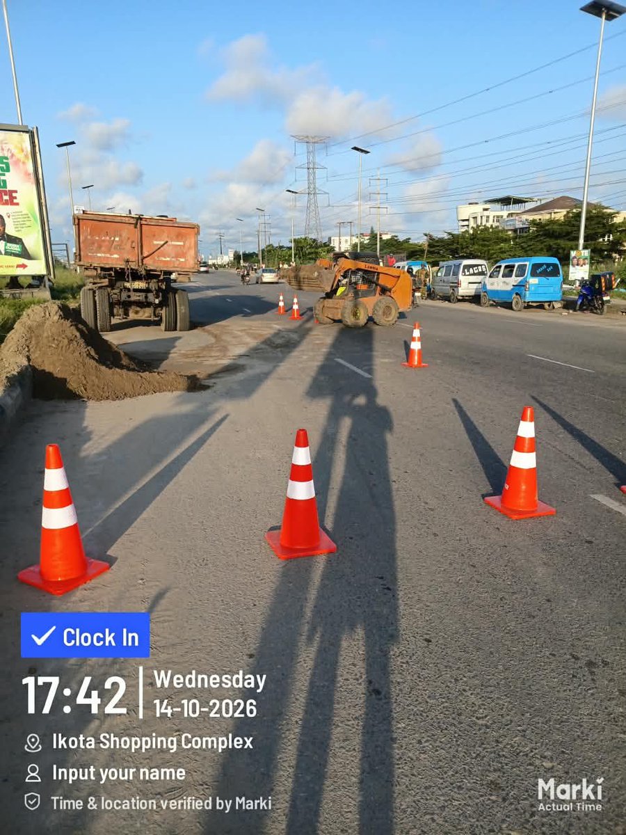 lollylarry1's tweet photo. LAWMA Begins Special Intervention Along Lekki Toll Gate to Ajah Corridor

… Bulk waste evacuation, silt collection, and vegetal control deployed across two phases of the expressway

https://t.co/kP3DrDdvC0

@muyiwag
@tokunbo_wahab 
@Lawma_gov https://t.co/ZSm0G2PBZl