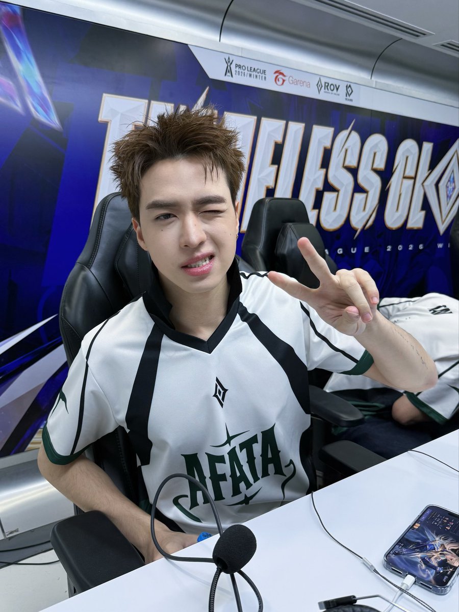PROXIE_Official's tweet photo. วันนี้ส่งกำลังใจให้ #PROXIEVictor กับทีม #TeamAFATA ด้วยนะครับ 💜

RoV T-POP Tournament รอบออนไลน์ 
✦ 12:00 น. 🌟 #TeamVEDA vs ⚔ #TeamNORMAN
✦ 14:30 น. 🌳 #TeamAFATA vs 🌑 #TeamLOKHIEM

🔴FB: https://t.co/kH3tLzJVSq
🔴TT: https://t.co/awvIOBLo2c
🔴 YT: https://t.co/3AYzkP3YC2

#RoVTPOPTournament 
#RoV10ปีโตมาเอาเรื่อง
#RoV10ปี 
#PROXIEth #bROTHERSMUSIC