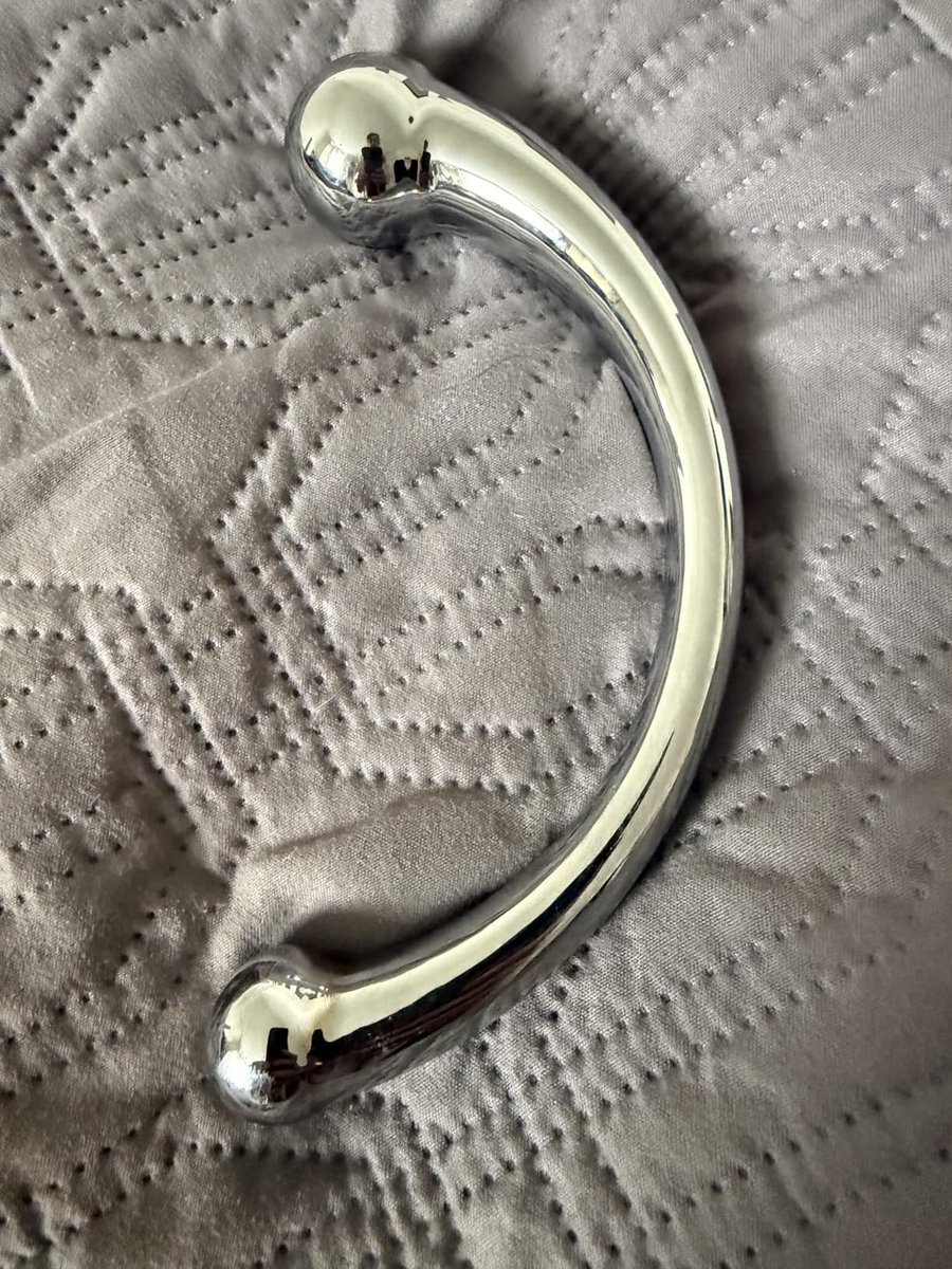 MiracleMan333's tweet photo. Just pure pressure.
‼️ No buttons
Just pure pressure 💎😩
The curve is perfect, the weight is addictive…
Once you try metal, it’s hard to go back ✨🔥✨
#PureWand #MetalToy #GSpot #NSFW #sizekink #freeuse #rapebait #NjoyStyle #MetalWand #Prostate #StainlessSteel https://t.co/ry5XRr2TNQ
