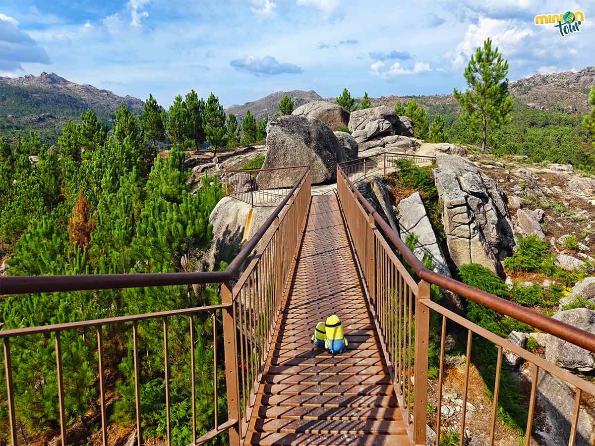 MiniOnTourES's tweet photo. 🆕 post!
Uno de los miradores más espectaculares que hemos visitado últimamente es el Mirador de #Fafião 🤩. Una pasarela metálica que une 2 bloques de granito con unas vistas increíbles 🌄. ¿No lo conoces? ¡Pues te lo enseñamos! 😜
👉 https://t.co/qV30OqqQcF
@galiciatb @MadridTB https://t.co/MJZXbAeTIE