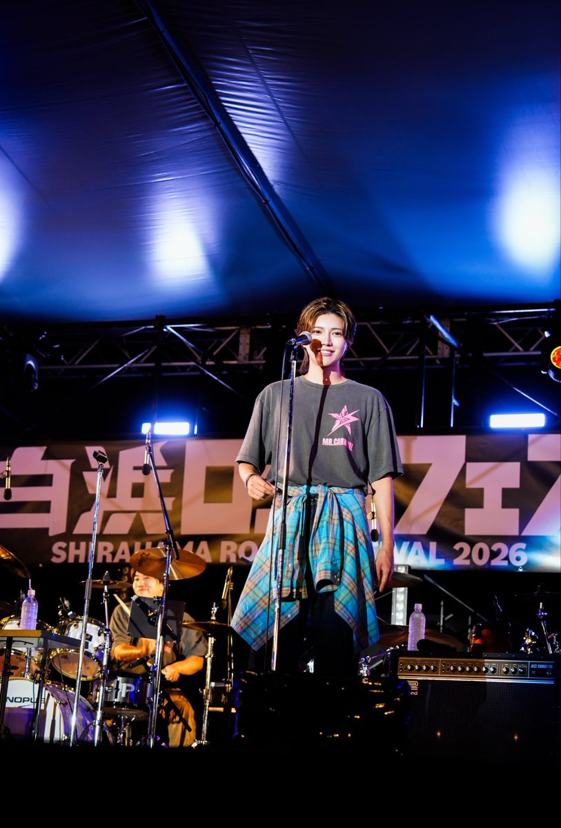 keisuke_z_'s tweet photo. 白浜ロックフェス
お越しいただいた皆様ありがとうございました！！

総合司会、そしてMR.CARNIVALとして出演させていただきました☺️

美しい白良浜にて、7000人を超えるお客様！ありがとうございました♪

#白浜ロックフェス #白良浜 https://t.co/77KR6tspWv