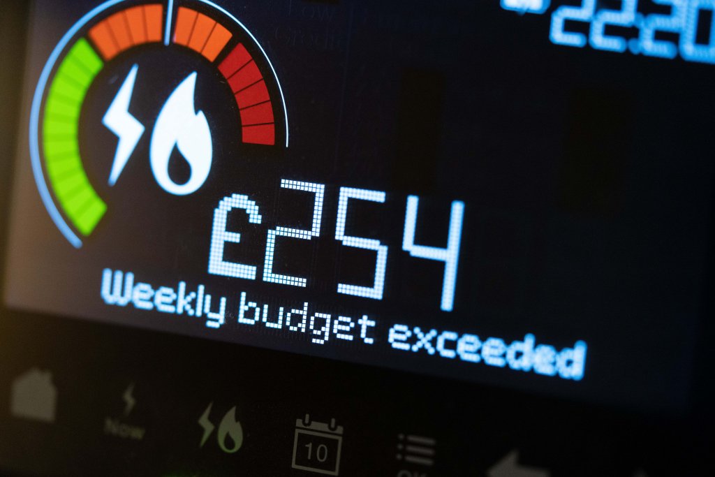AbdnLifeScience's tweet photo. What are the public health implications of the ongoing cost-of-living crisis in Scotland? Researchers @aberdeenuni explored this question by looking at multidimensional poverty in adults across Scotland. Read more ➡️ https://t.co/cenB01D80I https://t.co/ZImJt0KRuP