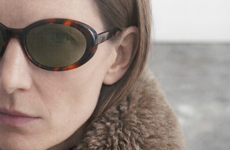 optimoda's tweet photo. @GIGIBarcelona reúne diez gafas de sol para el otoño: grandes formatos, siluetas ovaladas y diseños redondos en negro, carey y acabados transparentes.
Lee la noticia 👉 https://t.co/C1F0AWuTPK
#GigiStudios #Eyewear https://t.co/B2mjPanq9L