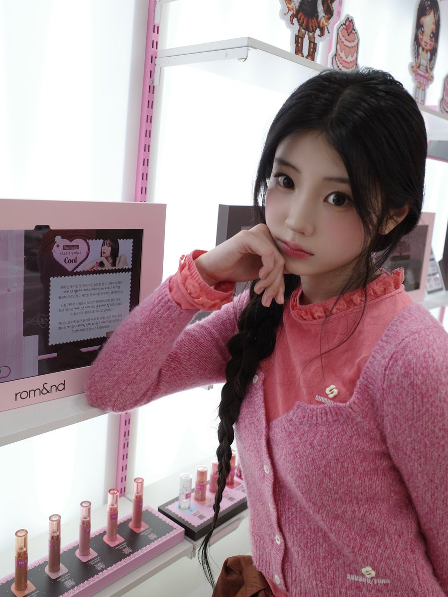 twoonehee's tweet photo. 롬앤원희   너무너무너무이뽀..  앙💕💕 https://t.co/hl8EuepiEK