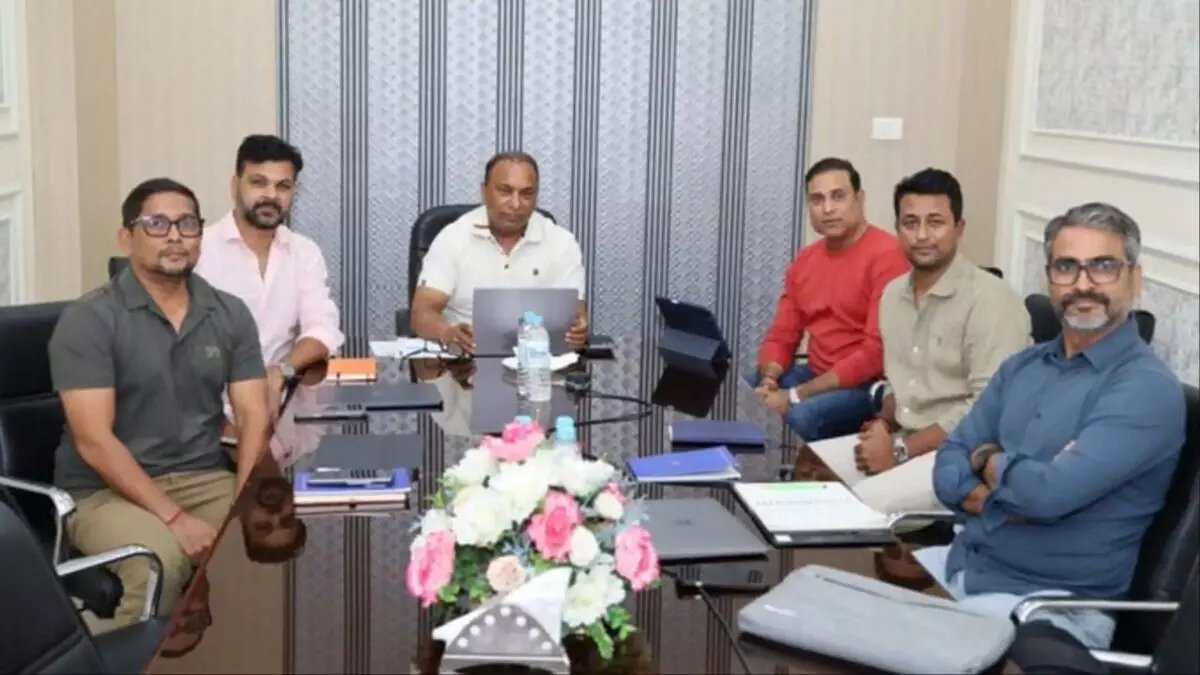 NewsDeshbandhu's tweet photo. BCCI चयन समिति में नहीं आएंगे पार्थिव पटेल! इस स्पिनर के मुख्य चयनकर्ता बने रहने का रास्ता साफ
https://t.co/JOhCg5PjvX
#DeshbandhuNews
#sports #bcciselectioncommittee #parthivpatel #pragyanojha #chiefselector https://t.co/jJXvLOMlpr