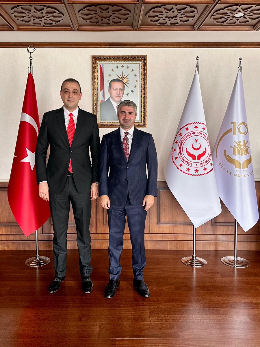 ztarikdaroglu's tweet photo. İçişleri Bakanlığı Destek Hizmetleri Dairesi Başkan Yardımcısı Sayın Mehmet Erdem Akbulut’u Bakanlığımızda misafir ettik.

Nazik ziyaretleri için Sayın Mehmet Erdem Akbulut’a teşekkür ediyor, çalışmalarında başarılar diliyorum. https://t.co/4JEIuewyUs