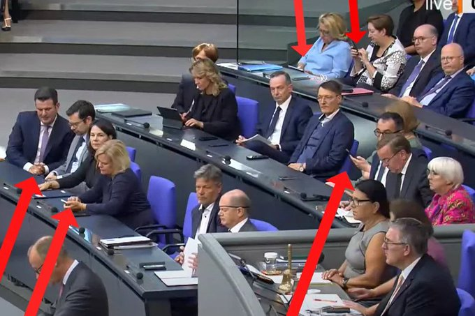 keinRussenbot's tweet photo. @pkbrln Du "Flachzange" hast wohl noch nie eine Bundestagssitung gesehen? Hirntot im Endstadium, oder hattest du noch nie ein Hirn? https://t.co/kDahOrgI8x