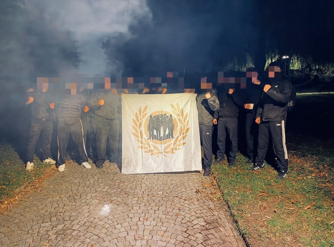 carsidefenders's tweet photo. BESİKTAS HOOLİGANS İN GERMANY🥷🏻🦅
#GFSKR https://t.co/9L6cQJDNEu