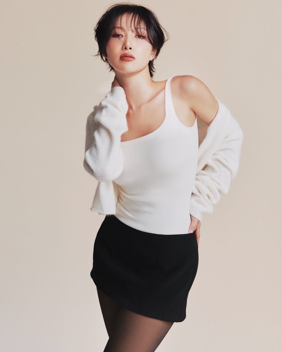 comfortlab_cfl's tweet photo. 𝘞𝘈𝘙𝘔 𝘊𝘜𝘙𝘝𝘌™ 𝘞𝘐𝘛𝘏 𝘏𝘞𝘈𝘚𝘈.

화사와 함께 여는 새로운 계절.

따뜻함은 채우고, 라인은 슬림하게.
포근한 보온 원단과 편안한 핏으로 완성한
FW 데일리 커브웨어, 웜커브™.
https://t.co/P77atfLY4p

#컴포트랩 #ComfortLab #웜커브 #화사 #ILoveMyCurve https://t.co/n6chIpixII
