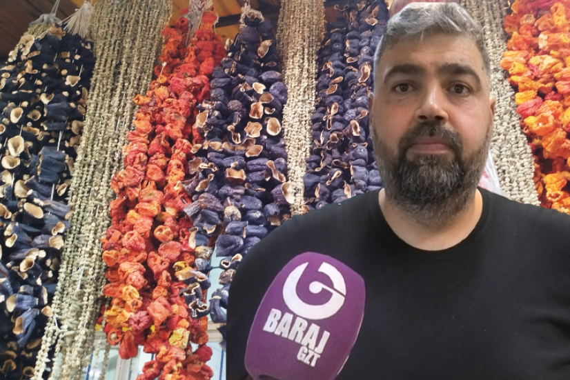 barajgazetesi's tweet photo. KURUTMALIK, SEBZELER TEZGAHLARDAKİ YERİNİ ALDI
https://t.co/Jo6lE4g9AA
#yağmur #afet #gsvFCB #Perşembe #BiranDamlaYılmaz #ilhanşen #AVLvFB https://t.co/U967dweoN0