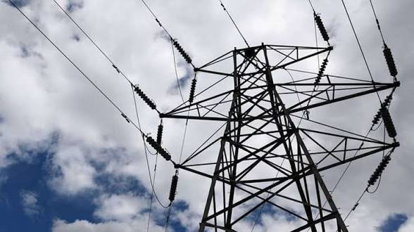 TheGridPost's tweet photo. FG PLANS NEW NATIONAL ELECTRICITY GRID- Power Minister 

The Federal Government has approved plans to build a new Eastern-Western electricity grid as part of efforts to address Nigeria’s recurring power grid collapses. https://t.co/BP9YbarR9Q
