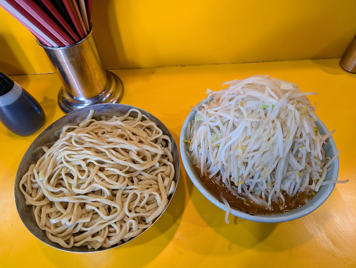divers0777's tweet photo. 野猿二郎
えびざるつけ麺
食券を買うときアッキーいないから大丈夫だなと思ったら休憩から帰ってきた
何も聞かれずに着丼…
うまかったーごちそうさまでした https://t.co/9Tuehj7WEE