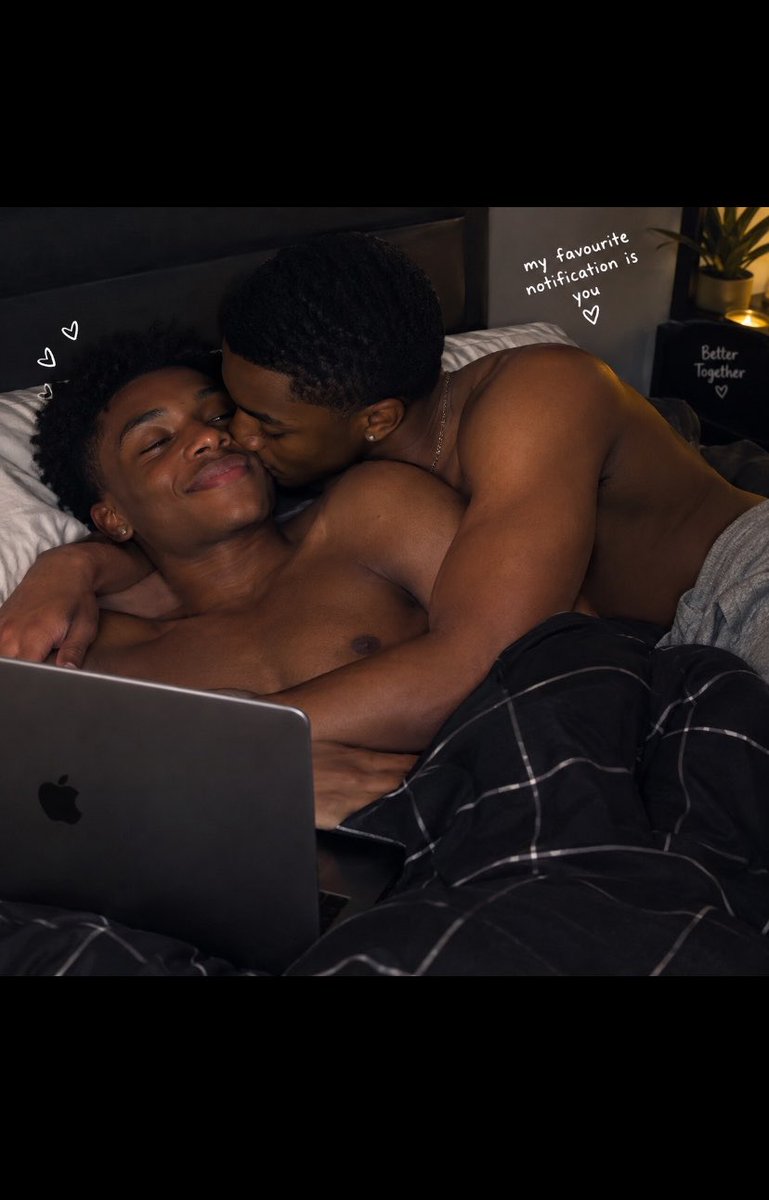 Tee18245's tweet photo. Love is love, and this is beautiful🏳️‍🌈❤️ https://t.co/rYi9hIPB9r