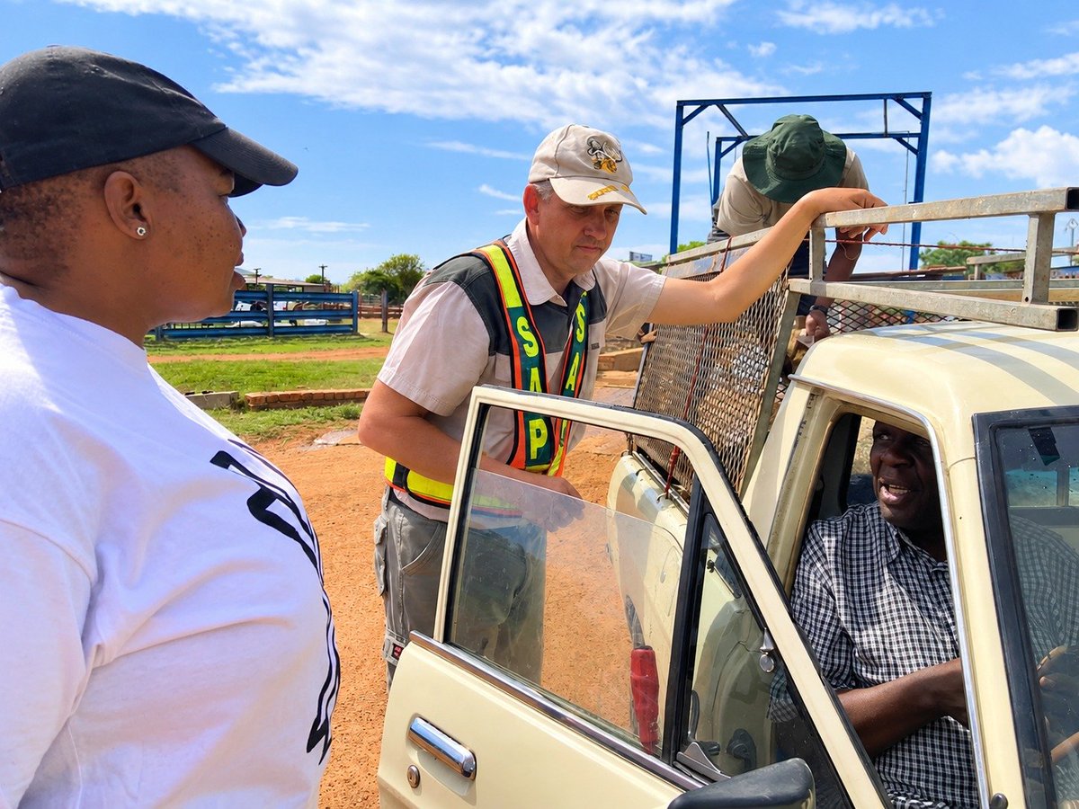 OfficialGDARD's tweet photo. NO DOCUMENTS, NO MOVEMENT.

* Have valid movement permits.
* Carry completed Section 6 and Section 8 forms.
* Ensure animals are properly identified and branded.
* Follow all roadblock instructions.

#GrowingGautengTogether #GDARD #GautengAgriculture #FoodSecurity https://t.co/5HMQLQBkpU