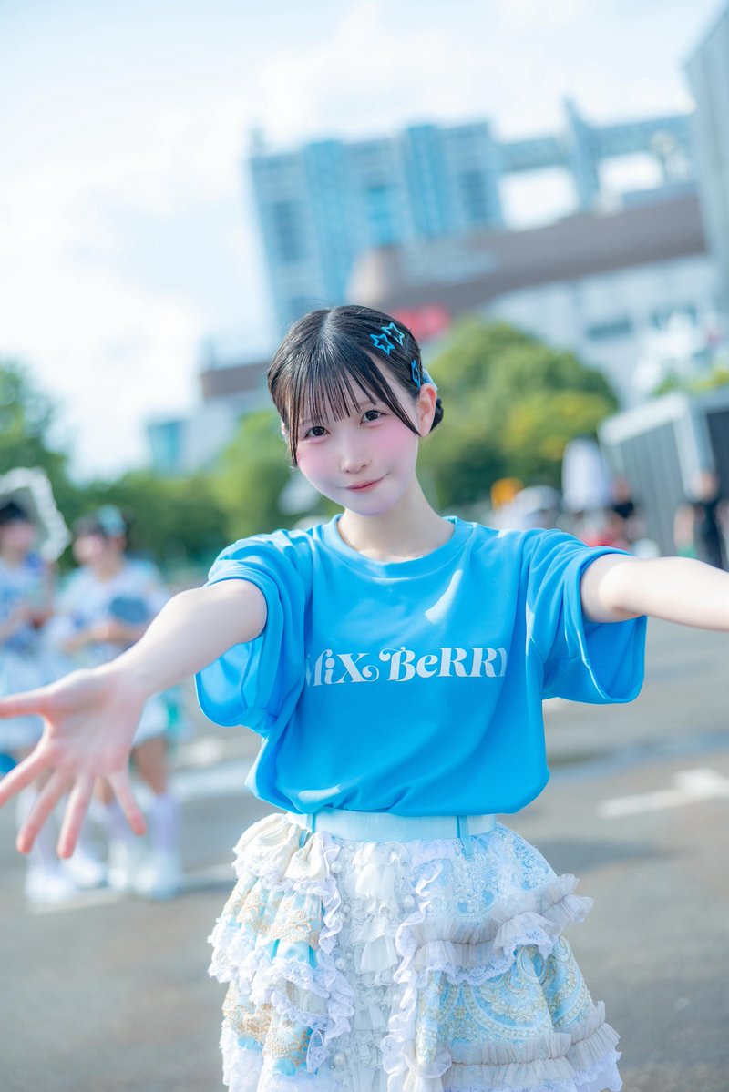 mby_oto's tweet photo. みくべりドライTシャツのオンライン販売が本日18:00~始まりました❗️まだGETできてないよって方、遠方でなかなかライブに来れなくて購入できなかった方、是非おととお揃いしてくれたらうれしいです🥺🩵 https://t.co/pbae5psXkg