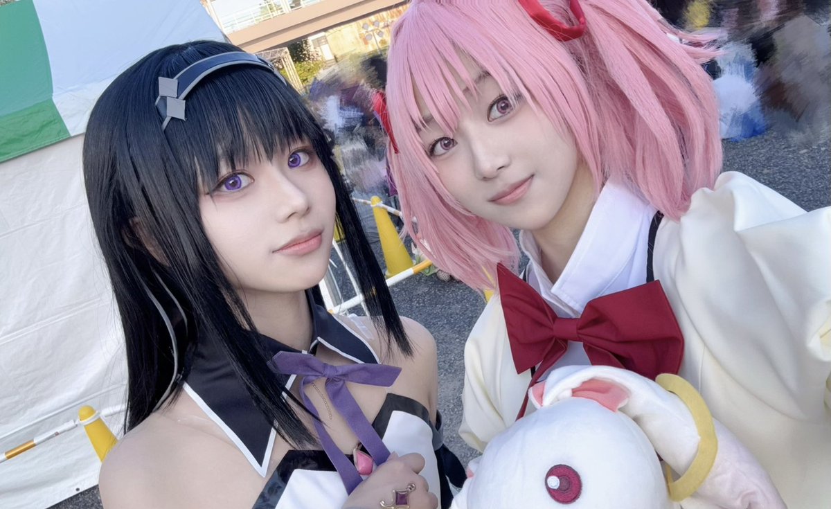 Pia_7cos's tweet photo. - ̗̀⚠︎ ̖́-Cosplay オフショ

2着目は廻天制服でした！
ほむらちゃんの服は自作だそうです(自慢)
 #富士コス https://t.co/XkE7xycpEf