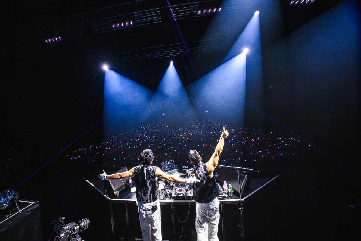 Frauinter's tweet photo. [PRESS RELEASE]
チャン・グンソク率いるTEAM H、3都市6公演に渡るツアー完走！

https://t.co/0YHh3kdYWo

#チャン・グンソク #チャングンソク #JangKeunSuk #장근석 #TEAMH https://t.co/6Xx5M5GsSD