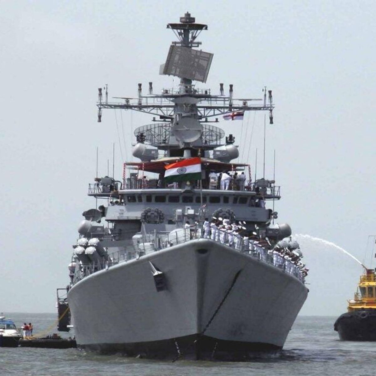 _IndiaExclusive's tweet photo. 🚨 The Indian Navy is set to induct 18 warships in 2026, marking its largest-ever expansion in a single year. https://t.co/3IVxqfHqUL