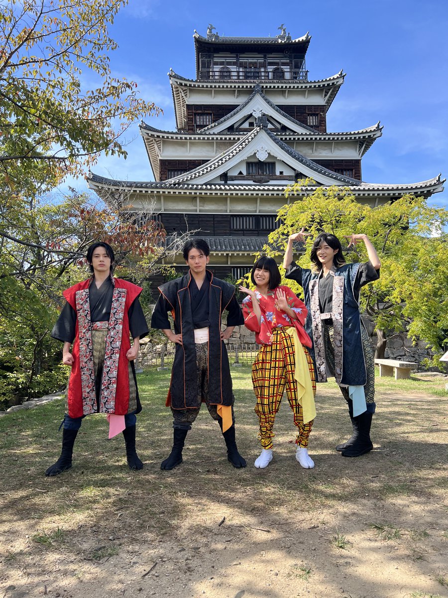 CRcrownland's tweet photo. #はじまりは広島城 

キャンペーン大使のモナキです🏯

https://t.co/NDFaajoq4b

ほんまやで⭐︎なんでやねん⭐︎しらんけど

広島弁バージョンのMVを撮りました！

10月24日公開予定！

#モナキ https://t.co/mh7vbggAz2