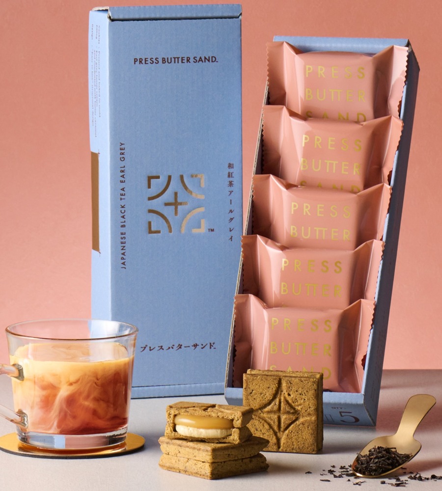 fashionpressnet's tweet photo. プレスバターサンド「和紅茶アールグレイ」限定復活、“まるでミルクティー”とろ～り濃厚キャラメル - https://t.co/dE1VEldfyI https://t.co/KpN7oqv7wE