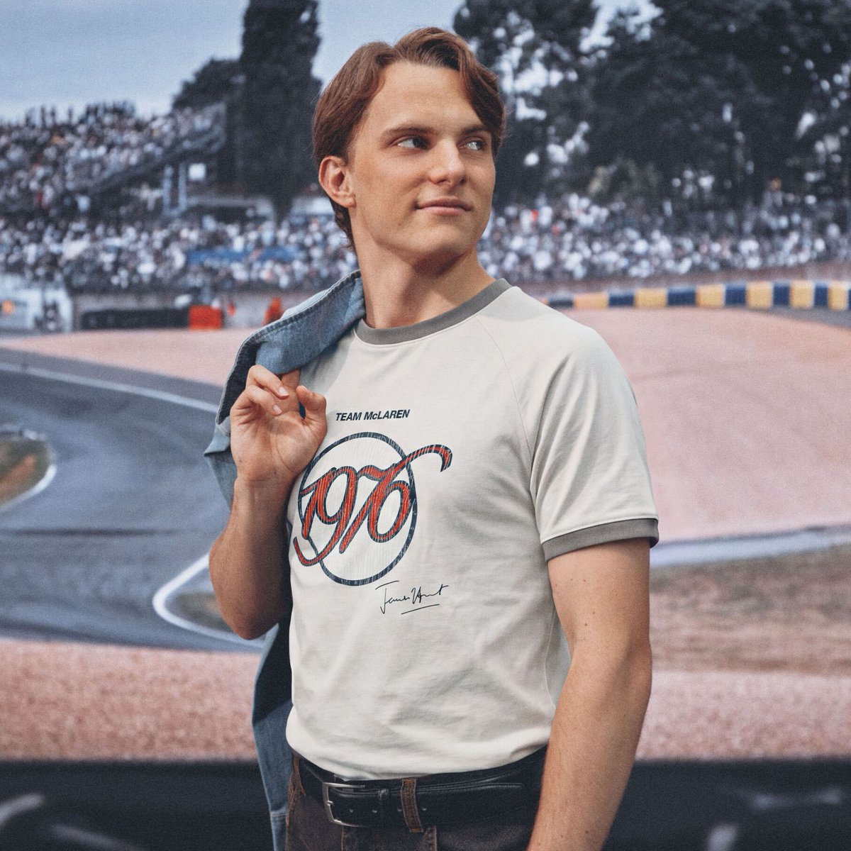 laurogeitabat's tweet photo. OSCAR MODELLING THE JAMES HUNT COLLECTION 🙌🏻 https://t.co/jE7XpEY8kd