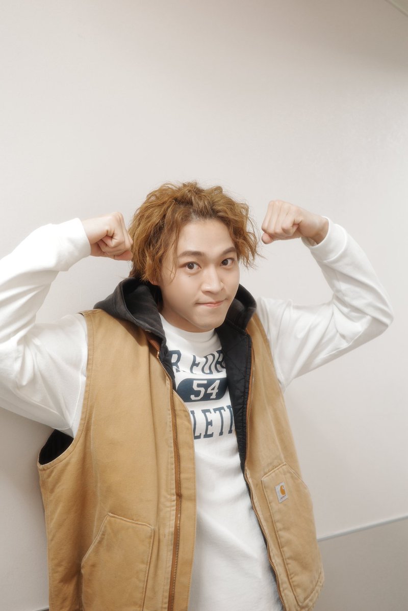 santa_zanduo's tweet photo. #ALUCARDSHOW2026

今日は
舞台『#ナミヤ雑貨店の奇蹟』でご一緒させてもらった多田さんと三浦さんと📸

大量なセリフの幸平🐶
大量なダンスと歌のカーミラ🦇 https://t.co/uypnAEIwar