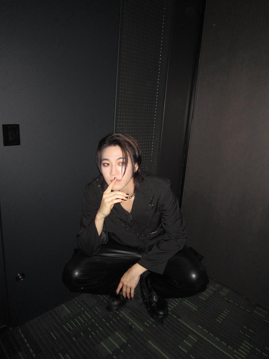 santa_zanduo's tweet photo. #ALUCARDSHOW2026

今日は
舞台『#ナミヤ雑貨店の奇蹟』でご一緒させてもらった多田さんと三浦さんと📸

大量なセリフの幸平🐶
大量なダンスと歌のカーミラ🦇 https://t.co/uypnAEIwar