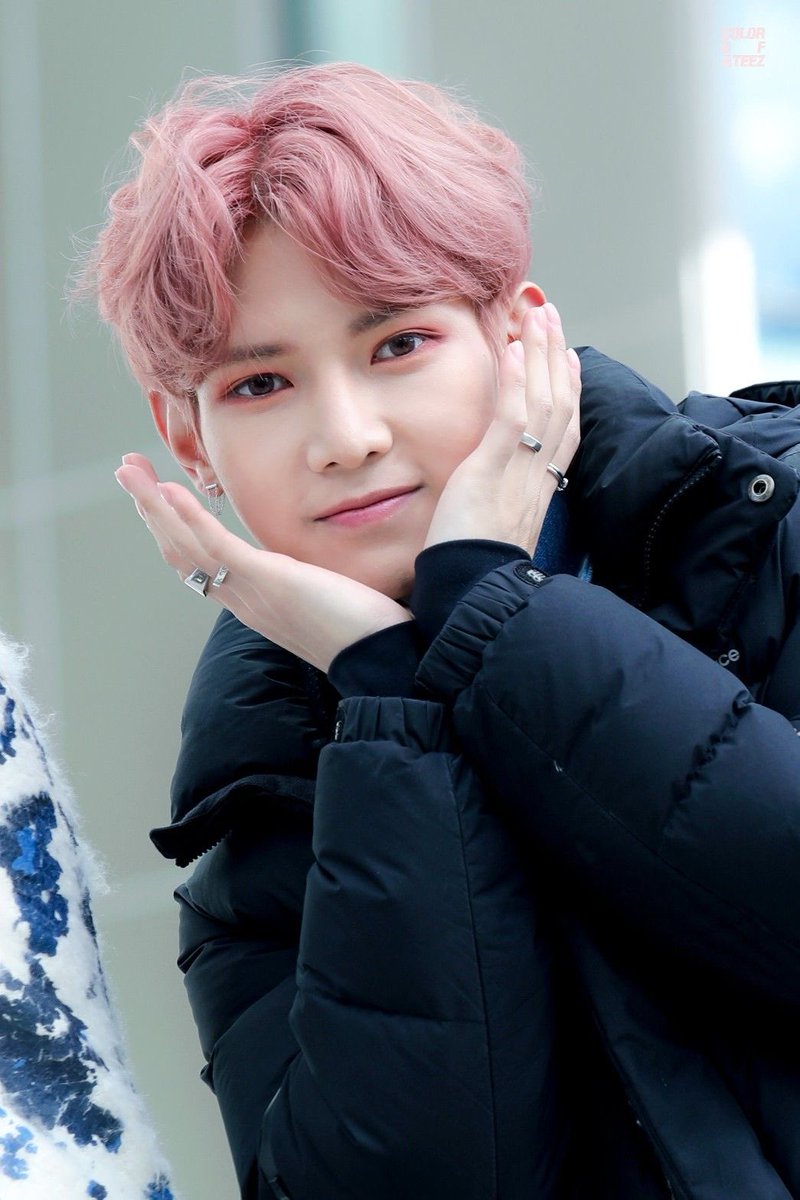KHJBASE's tweet photo. PINK HAIR PIRATE KING ERA YEOSANG HAS RETURNED https://t.co/Spc5GgjoPH