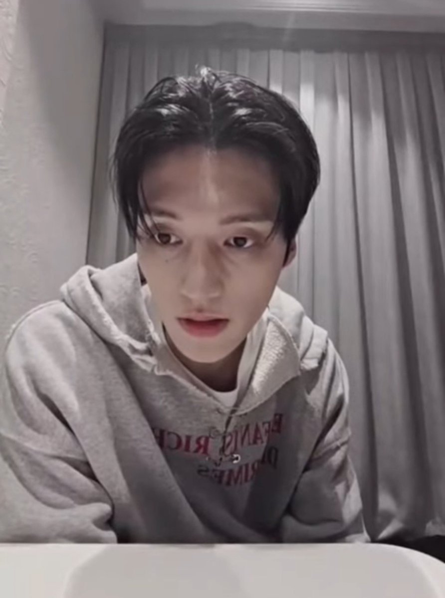 tiararexx's tweet photo. 웡밍 커플티사건 뭔데? 뭐어쩌자고 이런사건이 발생했지 나힘들다진짜 https://t.co/DbcFMCHssw