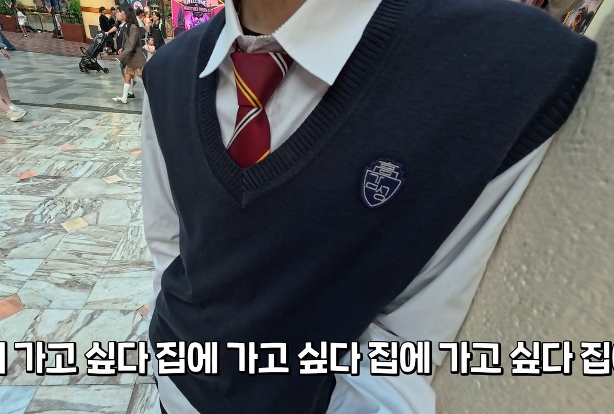 sujeong604's tweet photo. 사장 그냥 현직 학생같은데..?ㅋㅋㅋㅋ https://t.co/msuzodpp4z