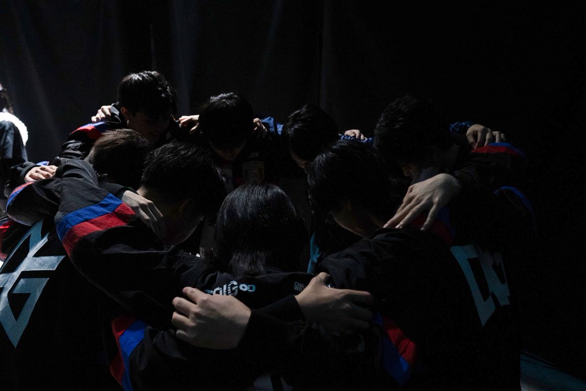 qtdig_5's tweet photo. Passions for V · 2026 Fall⛪

Challenge your limits.
Win your goals.
We are QT DIG∞

【Survivor】   
zizi @tarareba007
yomi1 @yomikathi
Pendk @Pendk_idv
Terad @terDnya
Myme @mymeiden2

【Hunter】  
Irohasu @1ssiki_Ir0ha
Kotami @kotami_mazyo

【Coach】
Kruger 
@Kruger_2Volt

#QTWIN #第五人格IJL