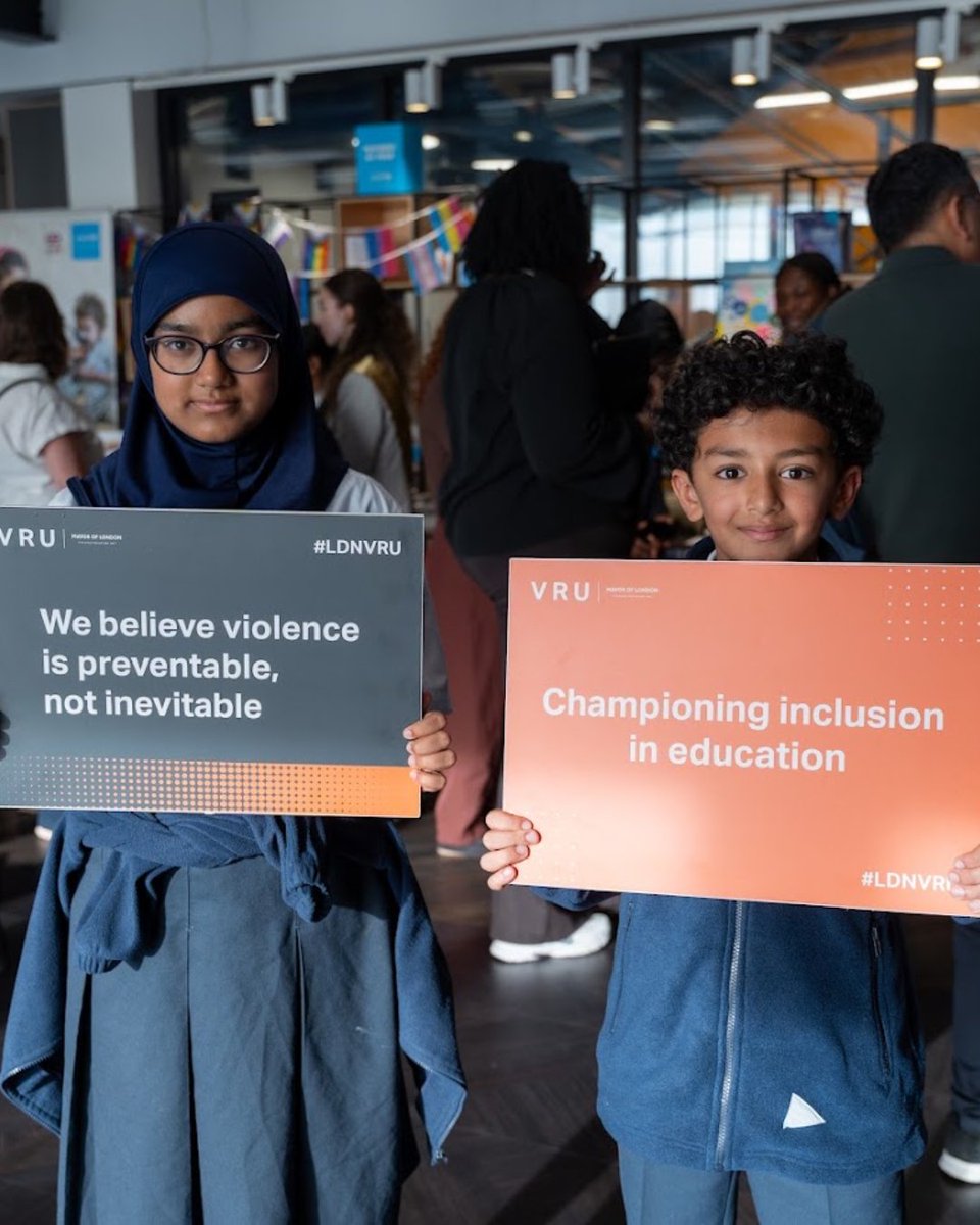 LDN_VRU's tweet photo. 📚We brought schools and education leaders together to learn about the impact of our investment in UNICEF UK's Rights Respecting Schools Award. It explores how rights-based school cultures help children feel safe and included.

🚀700+ London schools reaching 360,000+ children. https://t.co/kjCxNdG1Tq