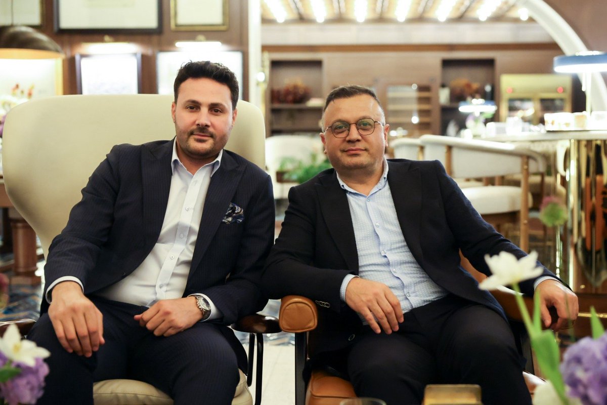 Mustafaarslan58's tweet photo. Kuveyt Devleti İstanbul Başkonsolosu Sayın Khaled Bader Al-Khulifah’ın yeni görevine başlaması vesilesiyle düzenlediği davete katıldık. AK Parti İstanbul Dış İlişkilerden Sorumlu İl Başkan Yardımcımız Sayın Dr. Fatih Tuna’nın selamlarını ilettik.

@akpartiistanbul 
@drfatihtuna https://t.co/LnI7V5gCcJ