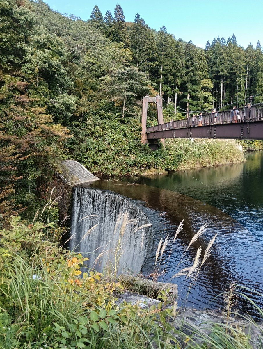 naaoitori's tweet photo. 今日の最後の訪問は、新潟県の大源太キャニオンです。湖は大源太湖といいます。 https://t.co/73Xvb1iEIn