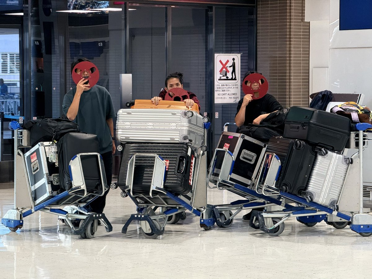 ORE_theOfficial's tweet photo. 荷物が重いのではない。
地球の重力が立派なのだ。

行ってきます 🛫 https://t.co/3AQj6v27cn