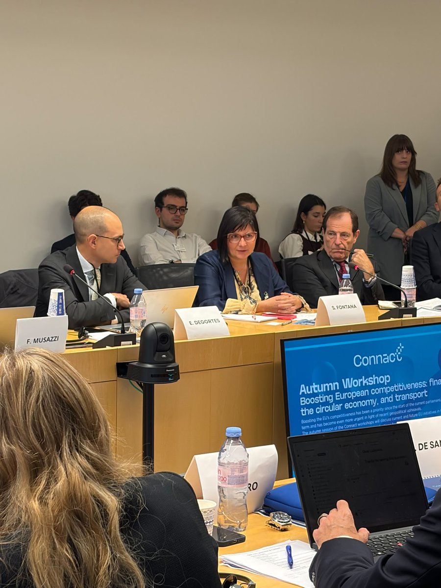 conai's tweet photo. Martedì siamo stati a Bruxelles all’Autumn Workshop #Connact di #FondazioneArticolo49, per un confronto sul rilancio della competitività europea. La nostra direttrice generale Simona Fontana ha ricordato l'importanza di realizzare un mercato unico per le #materieprimeseconde. https://t.co/kA9Lm3IlU2