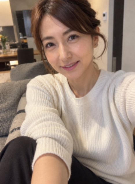 oawar21363315's tweet photo. 55歳、ふんわりスカートとかもうダメですかね...🥲 https://t.co/LpKvNIed8W